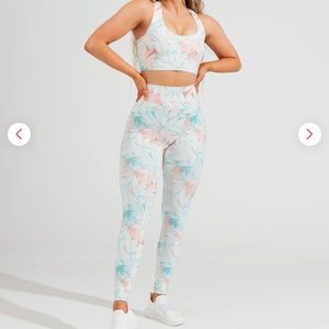 Legacy - island paradise. BuffBunny, small. NWT and original packaging.